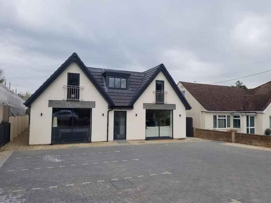 Rosey Lodge -1Bedroom Cousy Flat - Parking, Netflix, Wifi - Close To Blenheim Palace & Oxford - F5 Kidlington Zewnętrze zdjęcie