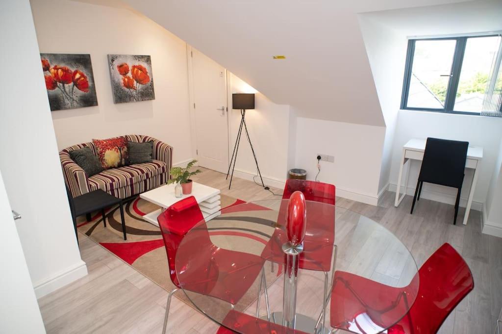 Rosey Lodge -1Bedroom Cousy Flat - Parking, Netflix, Wifi - Close To Blenheim Palace & Oxford - F5 Kidlington Zewnętrze zdjęcie
