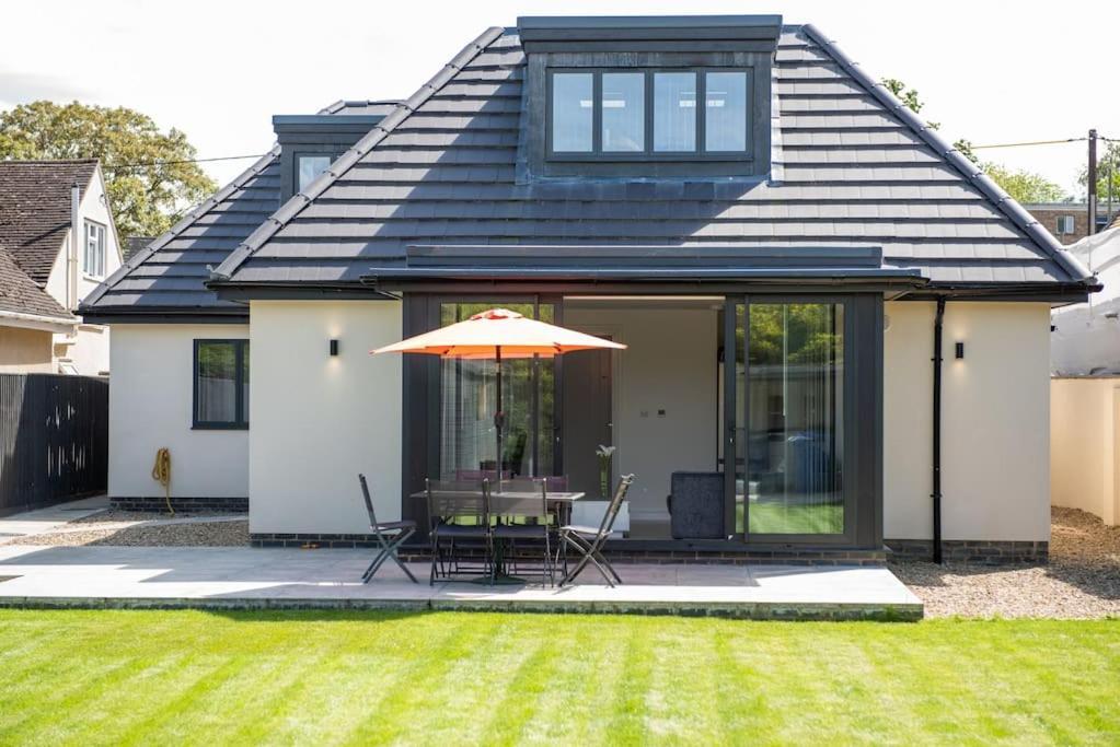 Rosey Lodge -1Bedroom Cousy Flat - Parking, Netflix, Wifi - Close To Blenheim Palace & Oxford - F5 Kidlington Zewnętrze zdjęcie