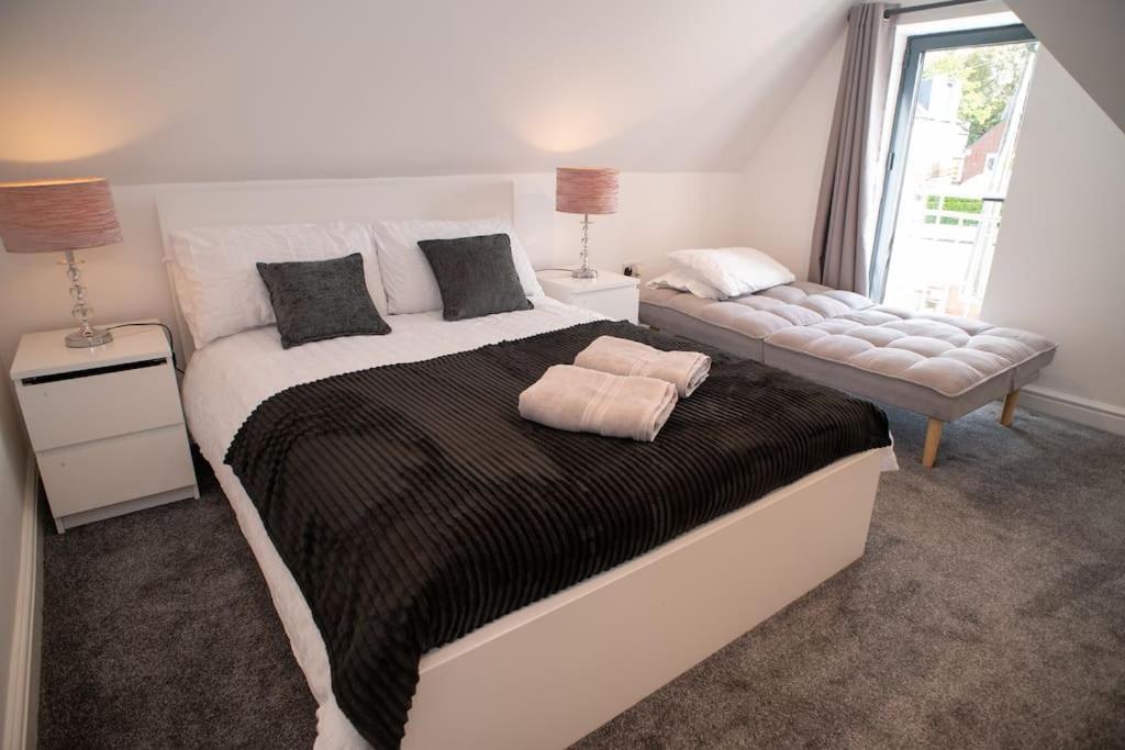 Rosey Lodge -1Bedroom Cousy Flat - Parking, Netflix, Wifi - Close To Blenheim Palace & Oxford - F5 Kidlington Zewnętrze zdjęcie