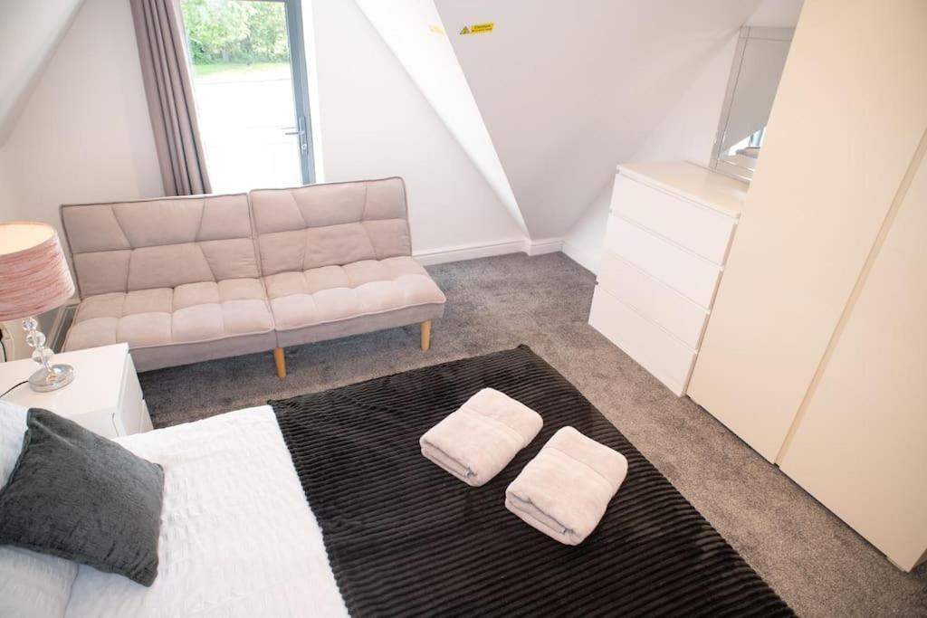 Rosey Lodge -1Bedroom Cousy Flat - Parking, Netflix, Wifi - Close To Blenheim Palace & Oxford - F5 Kidlington Zewnętrze zdjęcie